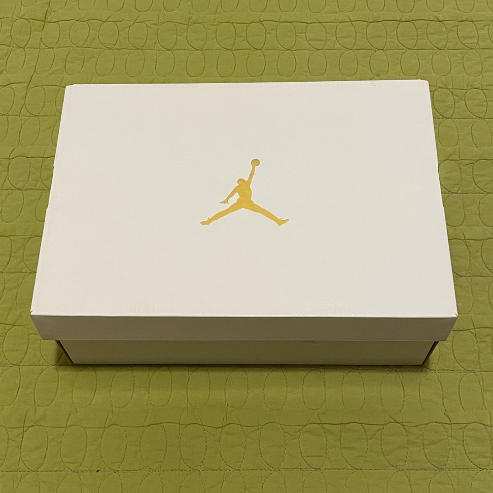 #11🔺1~EMPTY BOX ONLY🔺WMNS Air Jordan 1 Mid SE🔺 ‼️‼️ NO Sneakers Included ‼️‼️